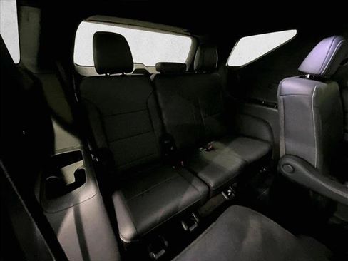 Used 2026 Chevrolet Traverse LT FWD image 30