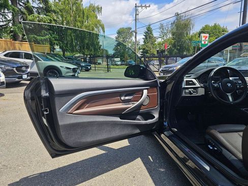Used 2020 BMW 430i xDrive Coupe w/ M Sport Package AWD/4WD image 16