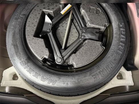 Certified 2022 Toyota RAV4 XLE image 36