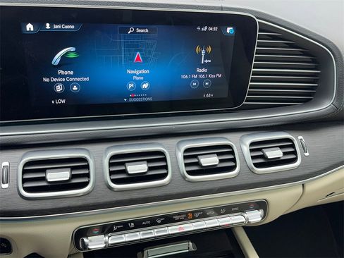 Used 2021 Mercedes-Benz GLS 450 4MATIC image 31