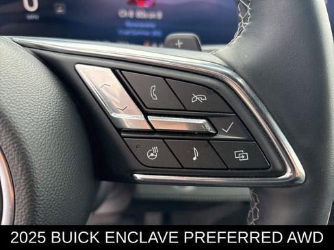 Used 2025 Buick Enclave Preferred image 18