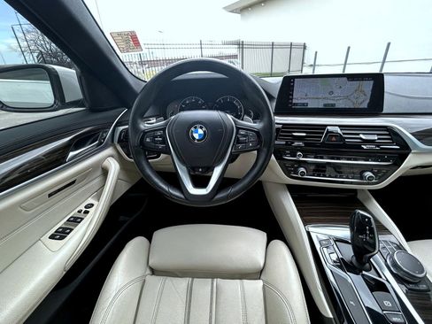 Used 2017 BMW 540i xDrive image 13