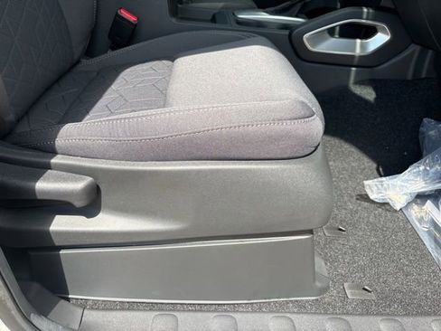 New 2025 Nissan Frontier SV w/ SV Convenience Package image 21