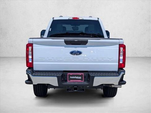New 2026 Ford F250 XLT w/ FX4 Off-Road Package AWD/4WD image 8