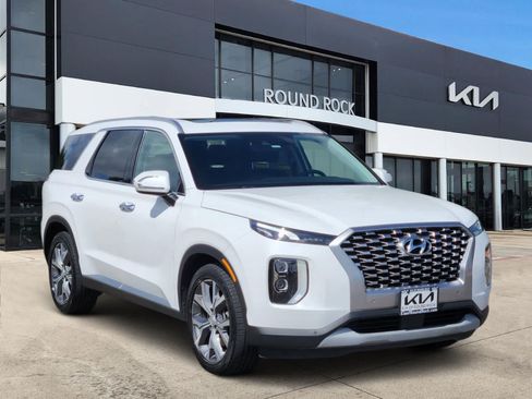 Used 2022 Hyundai Palisade SEL w/ 8P Bench Seat Package FWD image 3