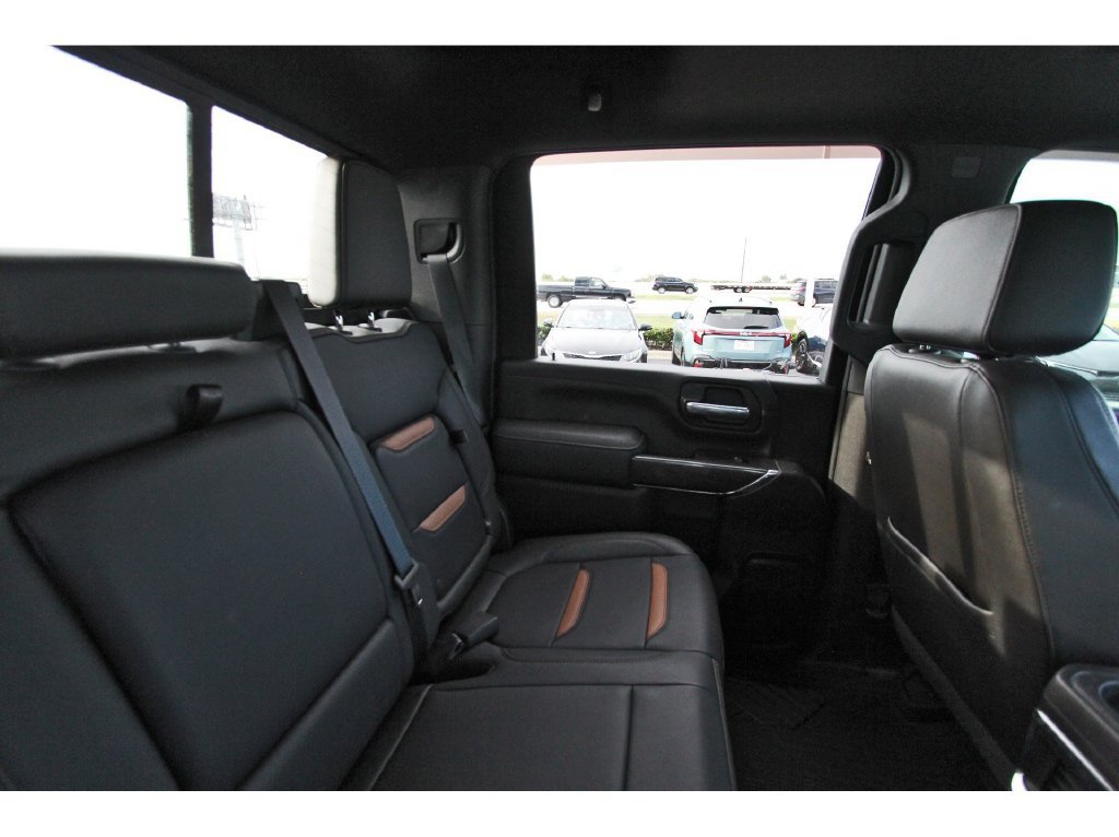 Used 2021 GMC Sierra 2500 AT4 w/ AT4 Premium Plus Package AWD/4WD image 13