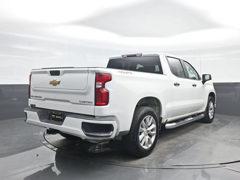 Used 2022 Chevrolet Silverado 1500 Custom AWD/4WD image 6