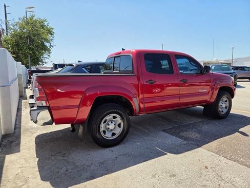 Used 2014 Toyota Tacoma PreRunner w/ SR5 Package RWD image 4