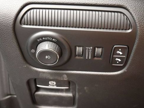 Used 2024 Jeep Wagoneer Series II AWD/4WD image 36