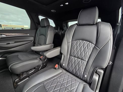 Used 2023 Buick Enclave Avenir w/ Avenir Technology Package AWD/4WD image 24