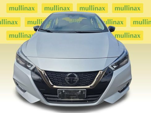 Used 2020 Nissan Versa SR w/ Trunk Package FWD image 16