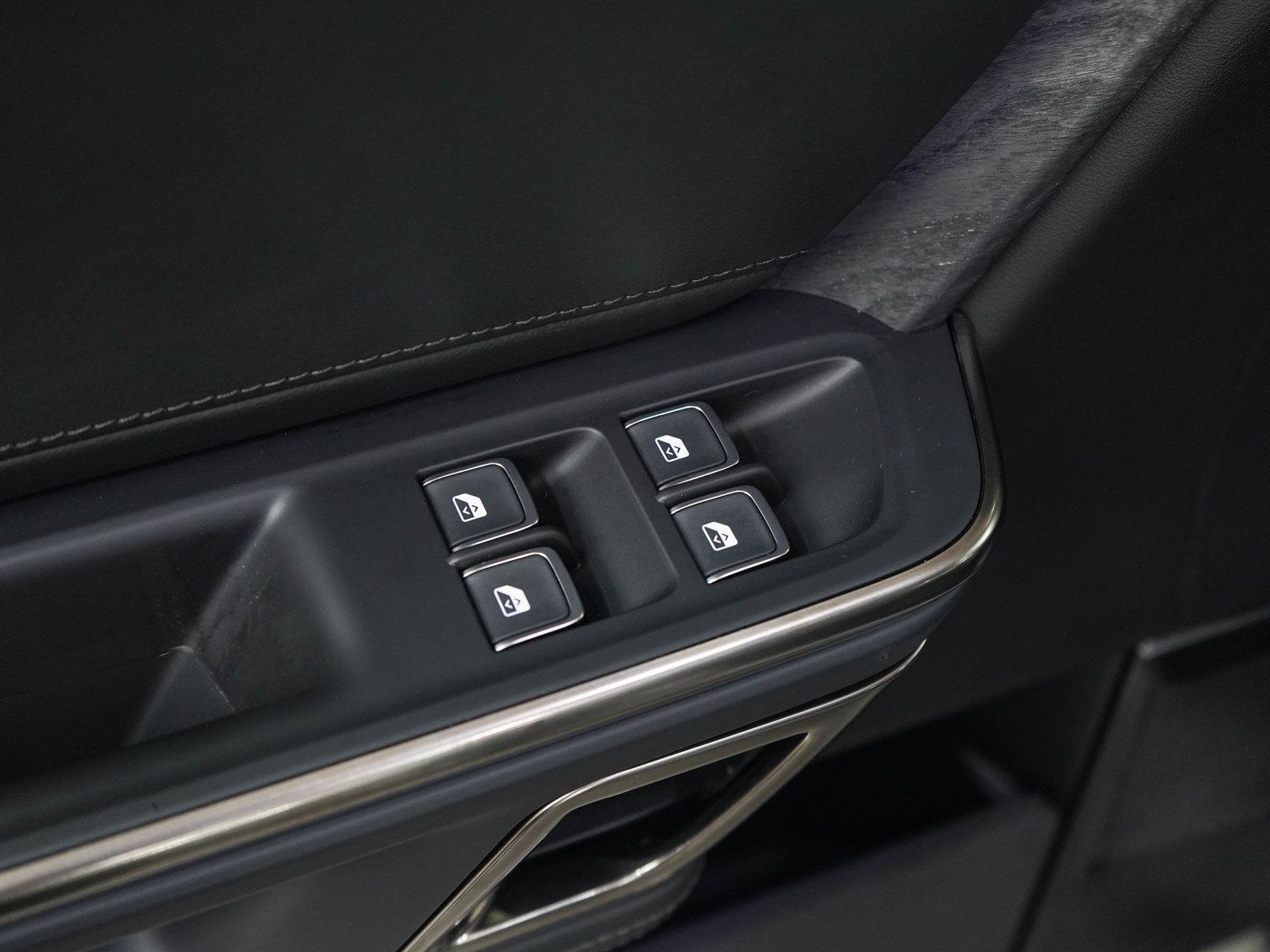 Used 2022 Rivian R1T Adventure AWD/4WD image 20