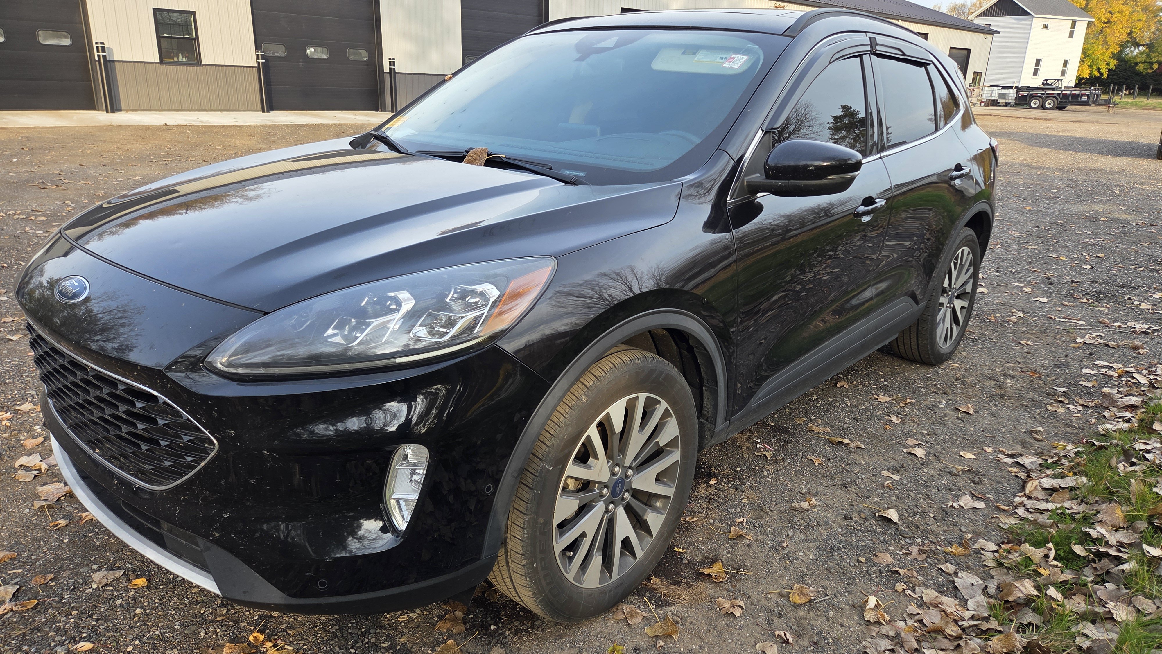 Used 2020 Ford Escape Titanium AWD/4WD image 19