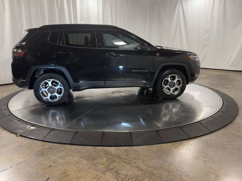 Used 2022 Jeep Compass Trailhawk w/ Trailhawk Elite Group image 9