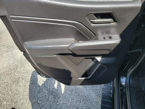 Used 2023 Chevrolet Colorado Trail Boss w/ Technology Package AWD/4WD image 17