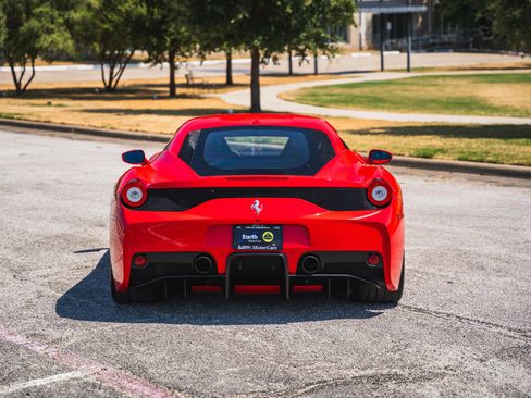 Used 2015 Ferrari 458 Speciale Coupe RWD image 8