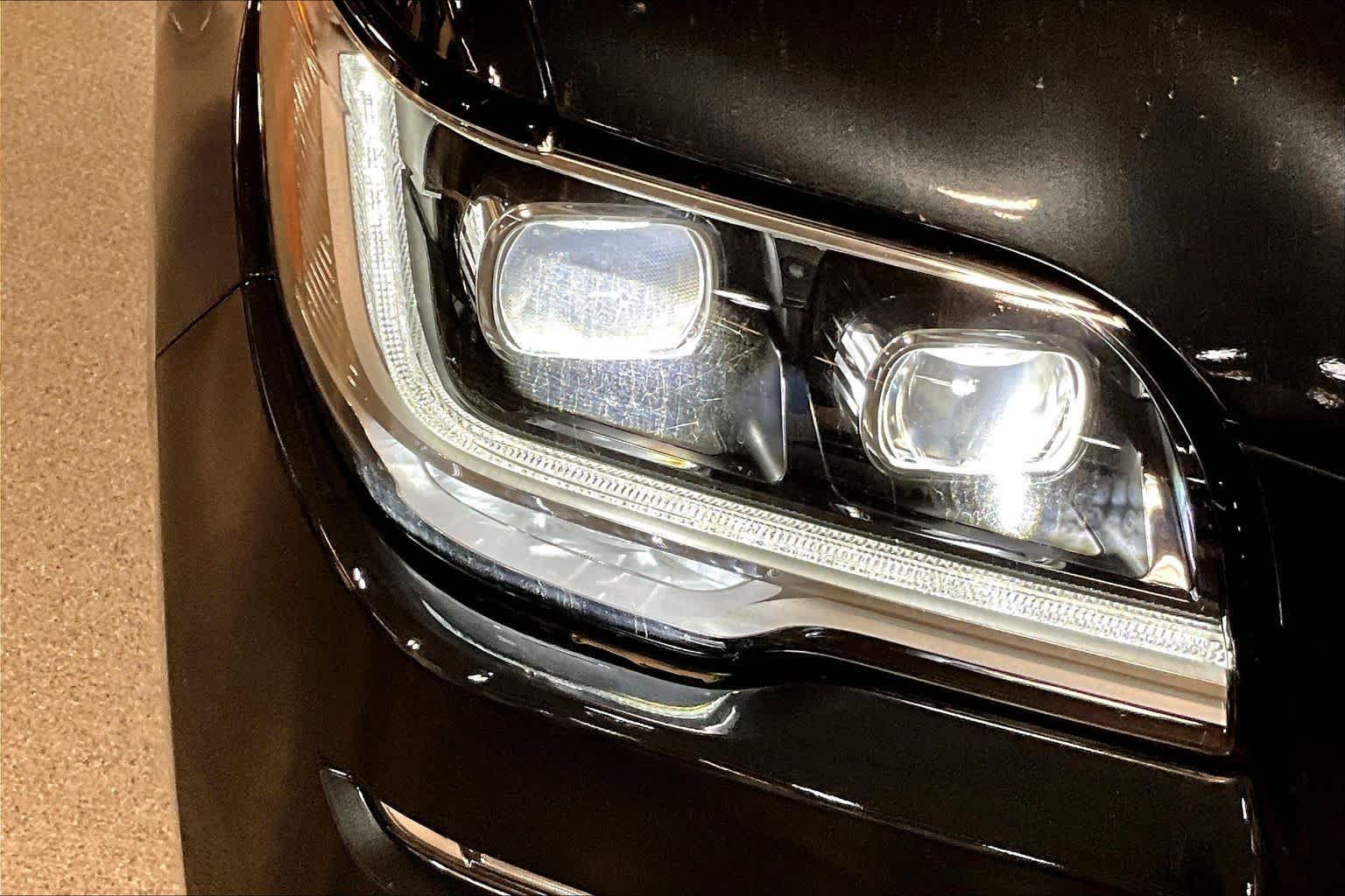 Used 2022 Lincoln Navigator Reserve AWD/4WD image 29