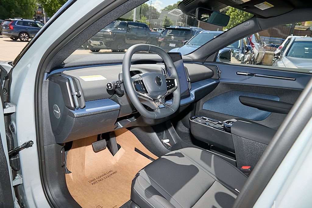 New 2026 Volvo EX30 Plus w/ Protection Package AWD/4WD image 12