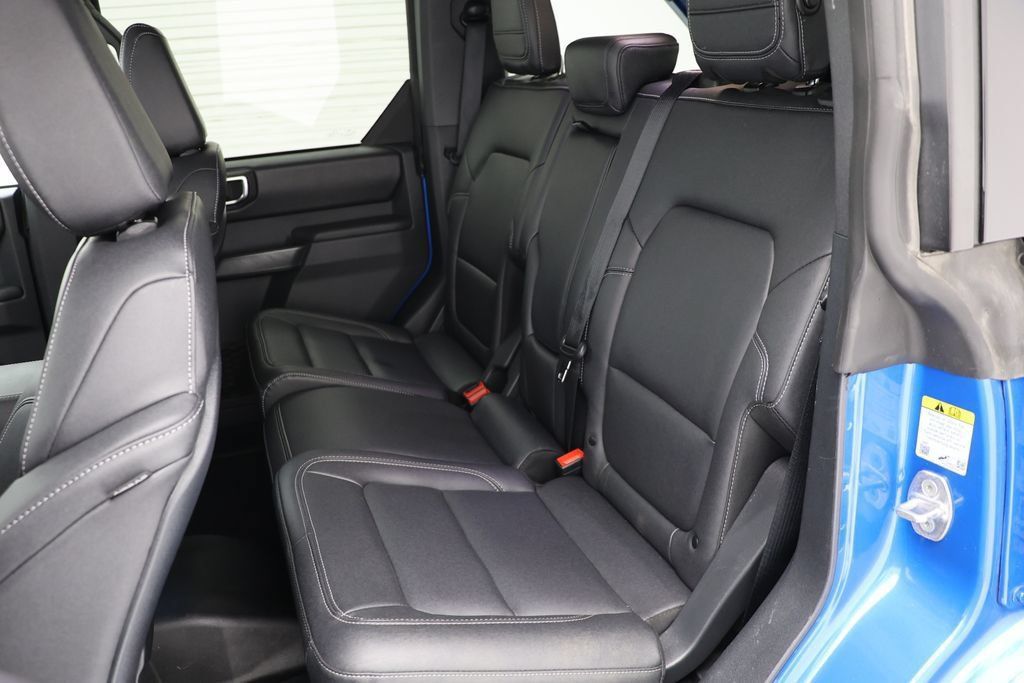 Used 2025 Ford Bronco Badlands AWD/4WD image 11