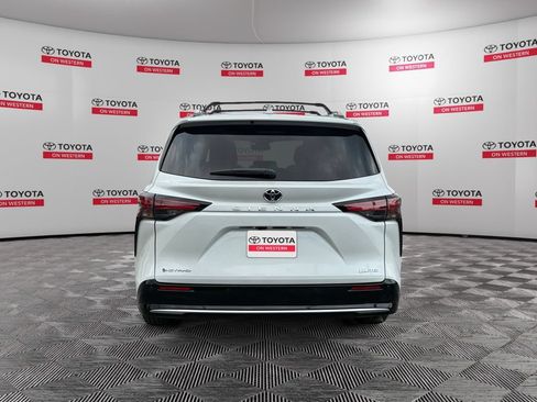 Used 2026 Toyota Sienna Limited AWD/4WD image 6