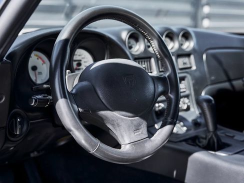 Used 1996 Dodge Viper GTS RWD image 48