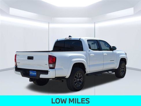 Used 2023 Toyota Tacoma SR5 AWD/4WD image 6