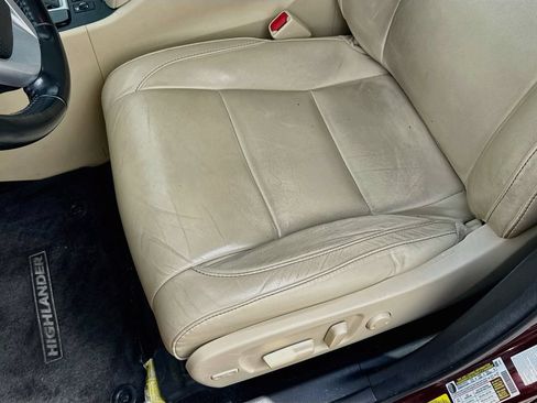 Used 2018 Toyota Highlander XLE FWD image 23