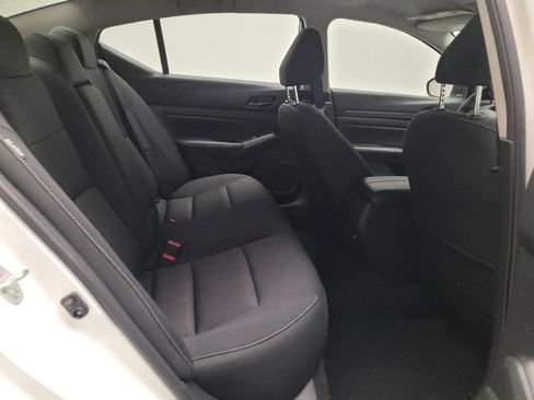 Used 2025 Nissan Altima 2.5 SV FWD image 19