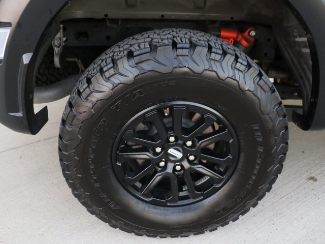 Used 2025 Ford F150 Raptor AWD/4WD image 8