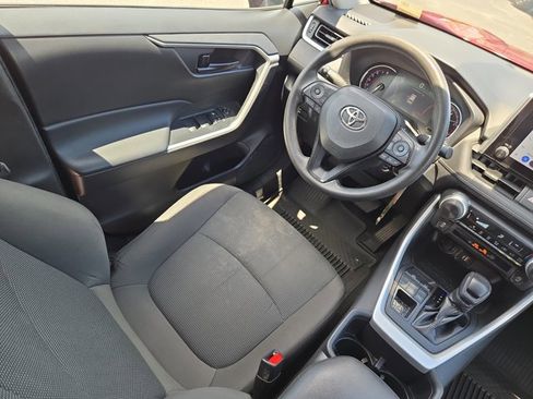 Used 2023 Toyota RAV4 LE AWD/4WD image 30