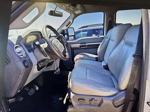 Used 2012 Ford F250 XLT w/ XLT Premium Pkg image 8