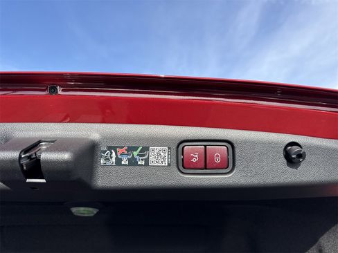 Used 2025 Mercedes-Benz E 450 E 450 image 36