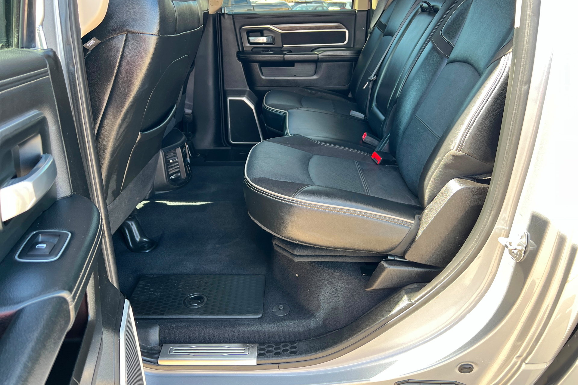 Used 2020 RAM 2500 Laramie AWD/4WD image 21
