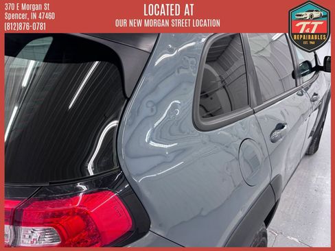 Used 2014 Jeep Cherokee Trailhawk w/ Comfort/Convenience Group AWD/4WD image 21