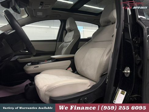 Used 2023 Nissan Ariya FWD image 16