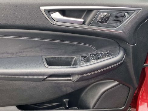 Used 2024 Ford Edge Titanium image 15