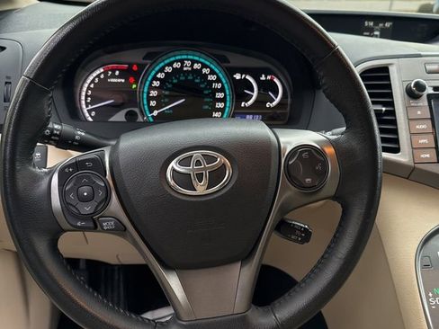 Used 2015 Toyota Venza Limited image 8