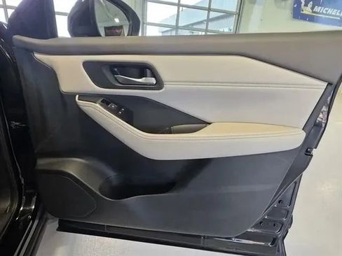 Used 2023 Nissan Rogue SL AWD/4WD image 23
