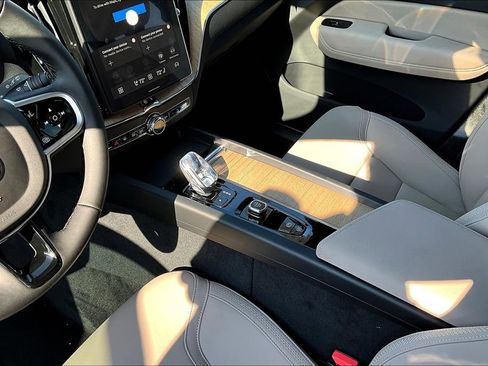 New 2026 Volvo XC60 B5 Plus w/ Protection Package Premier image 21