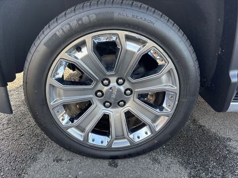 Used 2018 GMC Sierra 1500 Denali w/ Denali Ultimate Package image 9