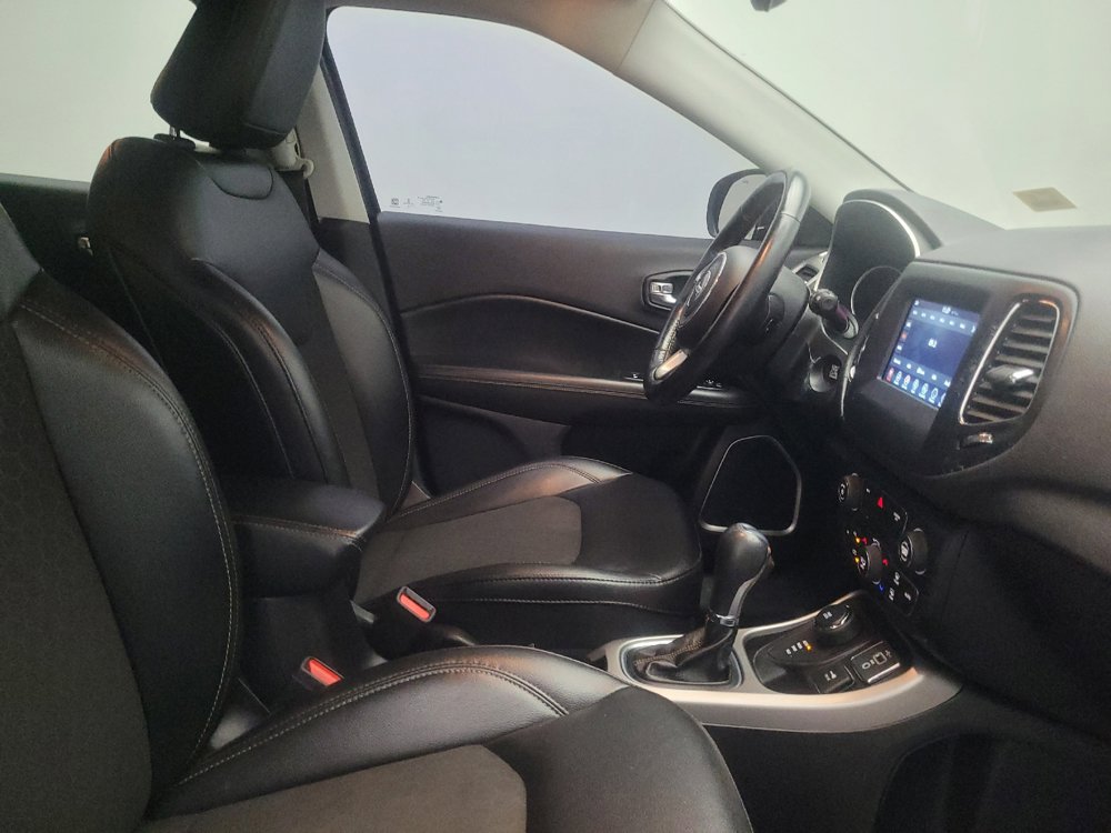 Used 2020 Jeep Compass Latitude w/ Cold Weather Group AWD/4WD image 21