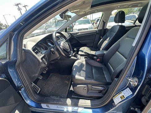 Used 2018 Volkswagen Golf Alltrack SE AWD/4WD image 5