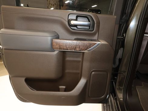 Used 2022 GMC Sierra 3500 Denali AWD/4WD image 12