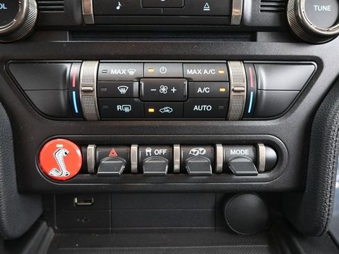 Used 2020 Ford Mustang Shelby GT500 w/ Technology Package image 13