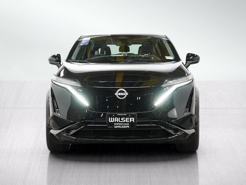 Used 2024 Nissan Ariya AWD image 8
