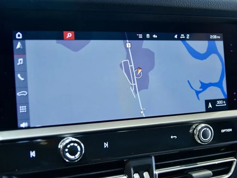 Used 2023 Porsche Macan S image 16