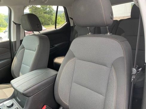Used 2020 Chevrolet Traverse LT w/ LPO, Cargo Package AWD/4WD image 8