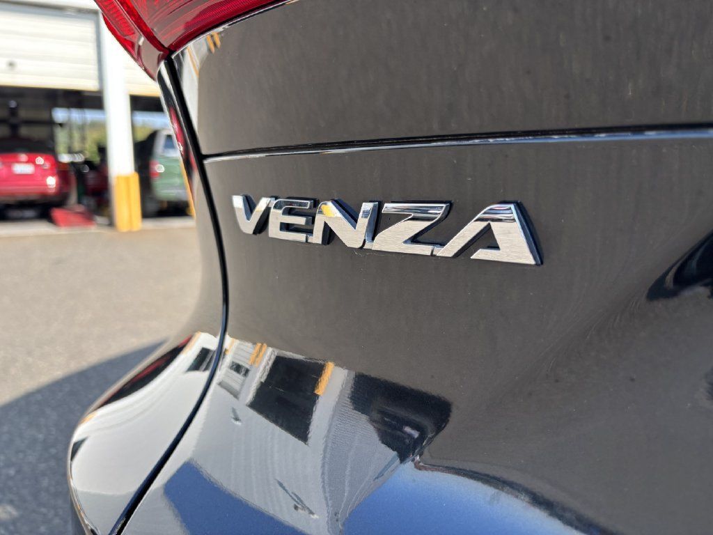 Used 2022 Toyota Venza Limited w/ Advanced Technology Package AWD/4WD image 11