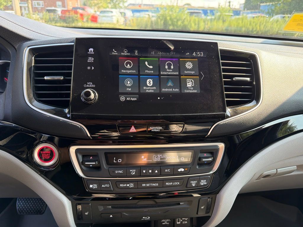 Used 2019 Honda Pilot Touring image 22