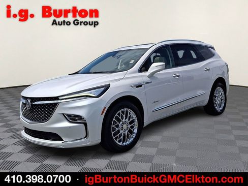 Used 2023 Buick Enclave Avenir w/ Avenir Technology Package AWD/4WD image 3